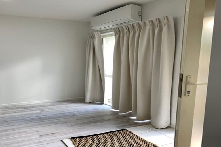 Photo of property in 3 Lyttelton Avenue, Forrest Hill, Auckland, 0620