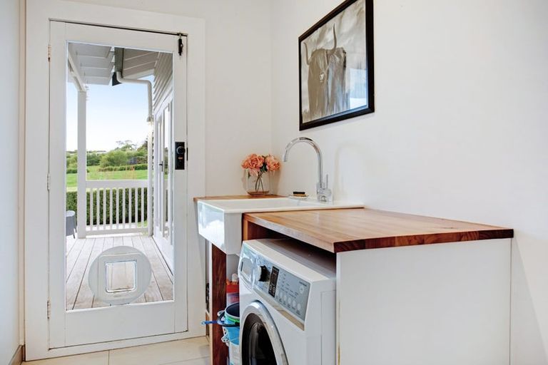 Photo of property in 52 Medhurst Road North, Bombay, 2675