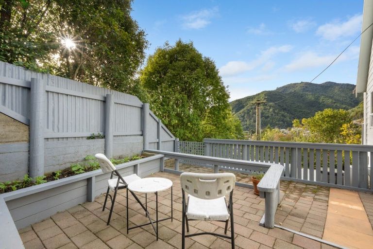 Photo of property in 45 Dorset Street, Picton, 7220