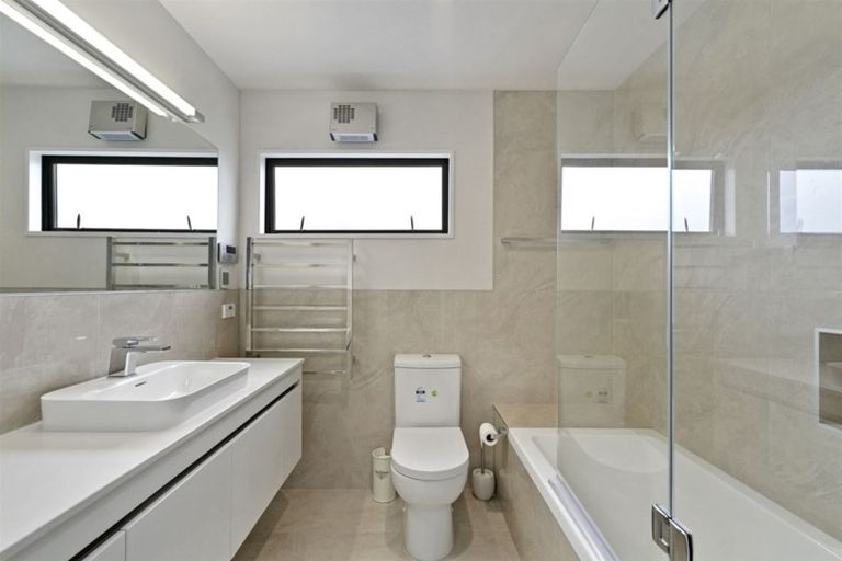 Photo of property in 5 Skyedale Drive, Harewood, Christchurch, 8051