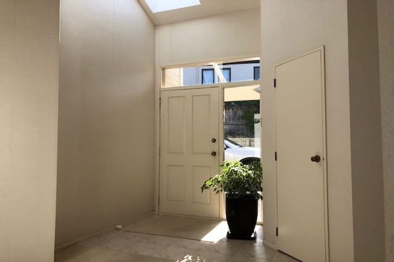 Photo of property in 53 Kenmure Avenue, Forrest Hill, Auckland, 0620