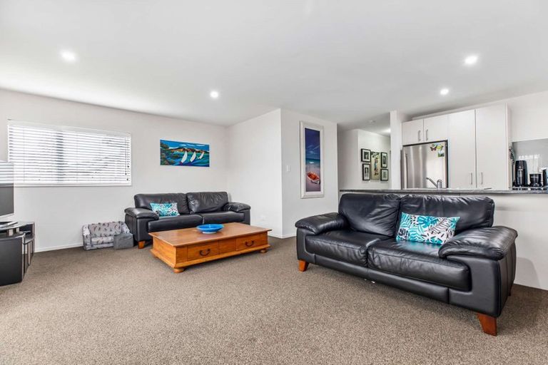 Photo of property in 33 Arion Road, Takanini, 2112