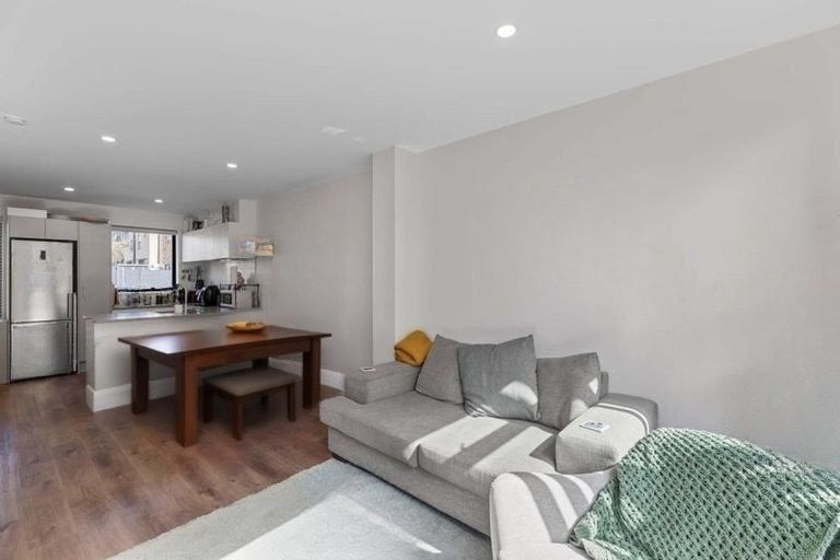 Photo of property in 26 Kotuitui Street, Manukau, Auckland, 2104