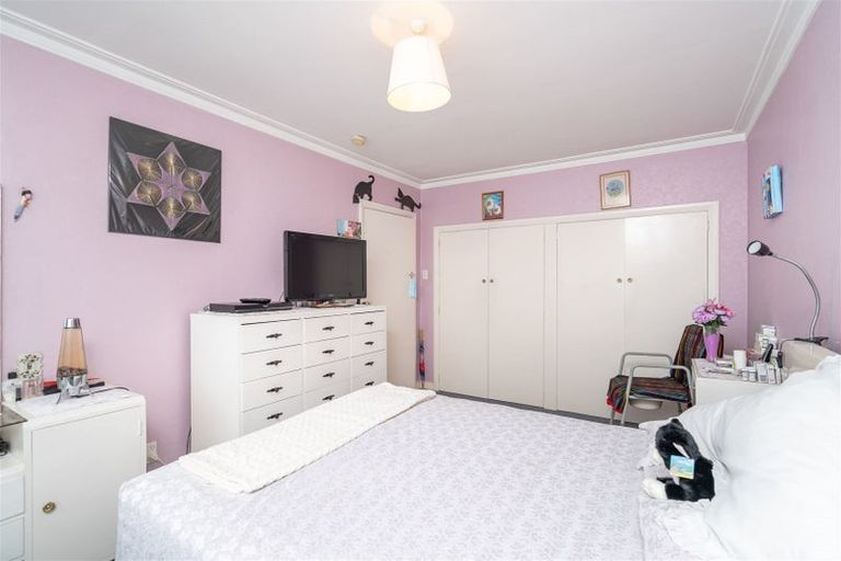 Photo of property in 121 Larnach Road, Vauxhall, Dunedin, 9013