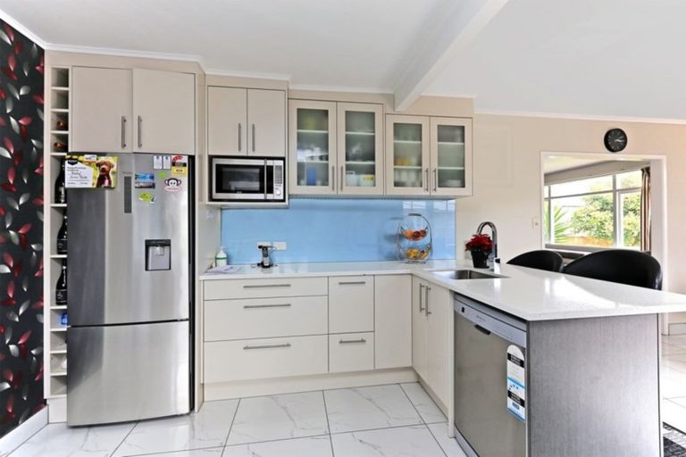 Photo of property in 37 Elliott Crescent, Havelock North, 4130