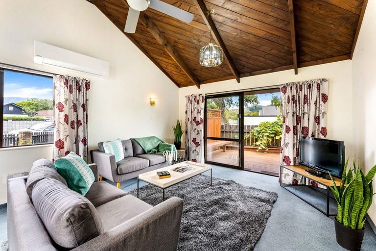 Photo of property in 65 Gibbons Street, Ebdentown, Upper Hutt, 5018