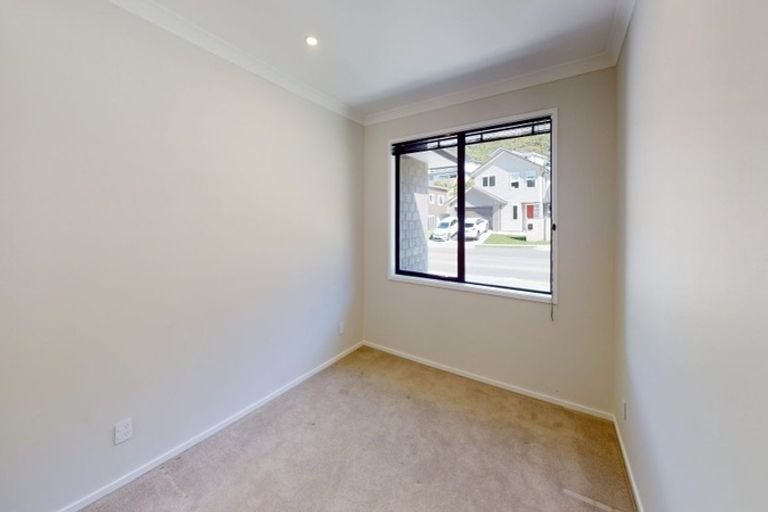 Photo of property in 122 Silverstream Road, Crofton Downs, Wellington, 6035