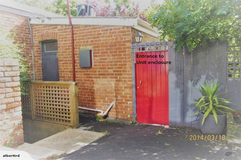 Photo of property in 60 Royal Terrace, Dunedin Central, Dunedin, 9016