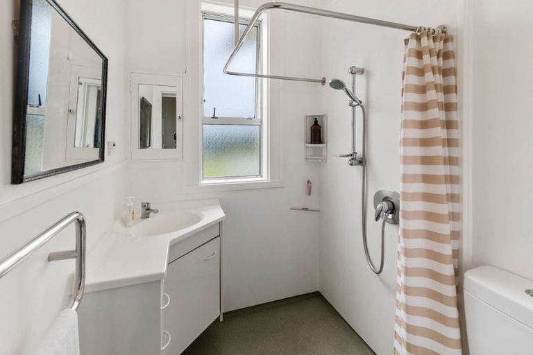 Photo of property in 14 Moore Avenue, Tawhero, Whanganui, 4501