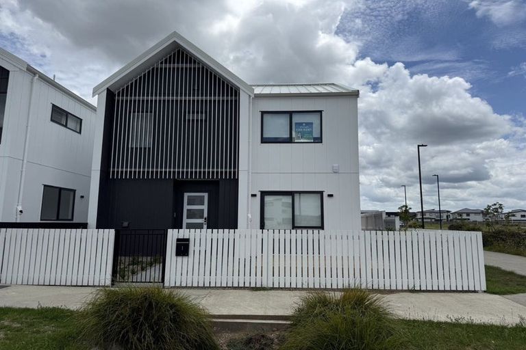 Photo of property in 1 Green Bamboo Road, Hobsonville, Auckland, 0616