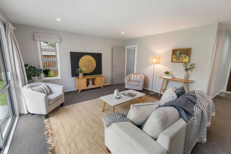 Photo of property in 28 Sunstone Crescent, Brown Owl, Upper Hutt, 5018