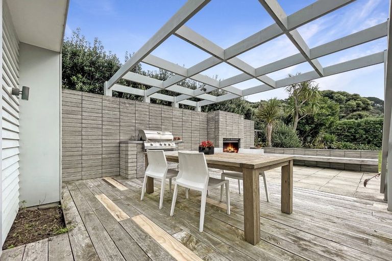 Photo of property in 26 Mantell Street, Seatoun, Wellington, 6022