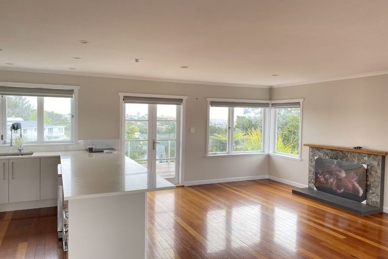 Photo of property in 111 Sunrise Avenue, Murrays Bay, Auckland, 0630