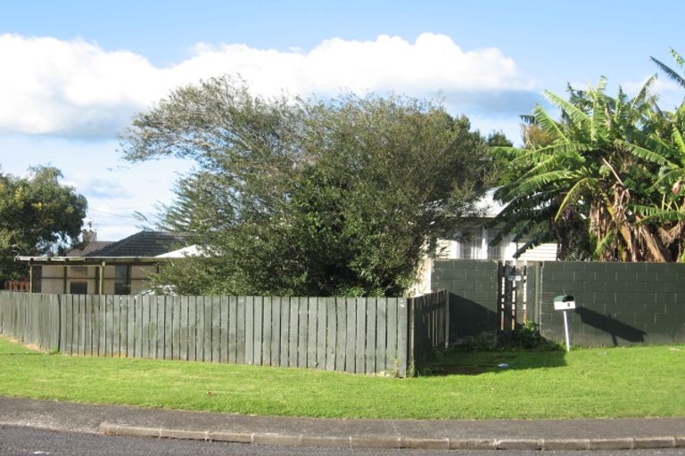 Photo of property in 2 William Avenue, Manurewa, Auckland, 2102