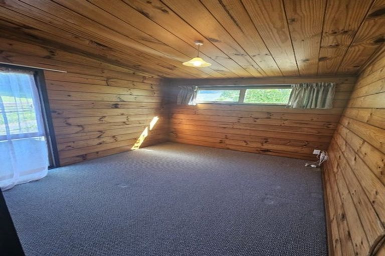 Photo of property in 33 Eskdale Road, Papakowhai, Porirua, 5024