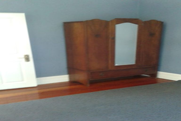 Photo of property in 2/20a Rawene Road, Birkenhead, Auckland, 0626