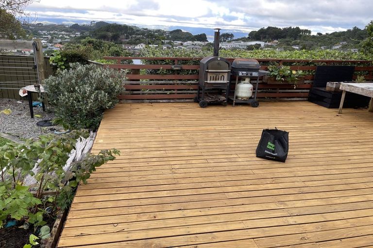 Photo of property in 6 Mclintock Street, Johnsonville, Wellington, 6037