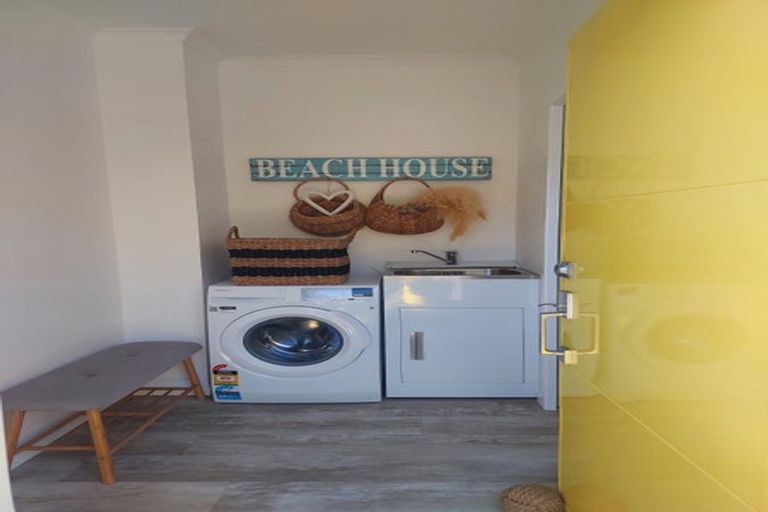 Photo of property in 4b Shoal Beach Road, Aramoana, Omakere, 4271