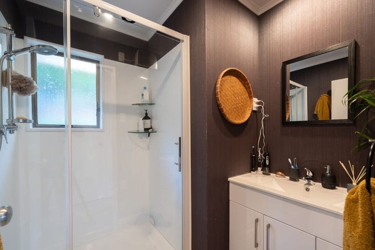 Photo of property in 35 Kairimu Street, Stokes Valley, Lower Hutt, 5019