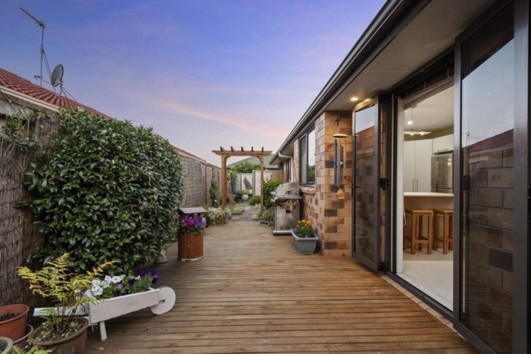 Photo of property in 120 Longview Drive, Papamoa Beach, Papamoa, 3118