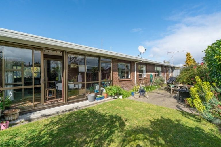 Photo of property in 1/7 Kathleen Place, Rainbow Point, Taupo, 3330