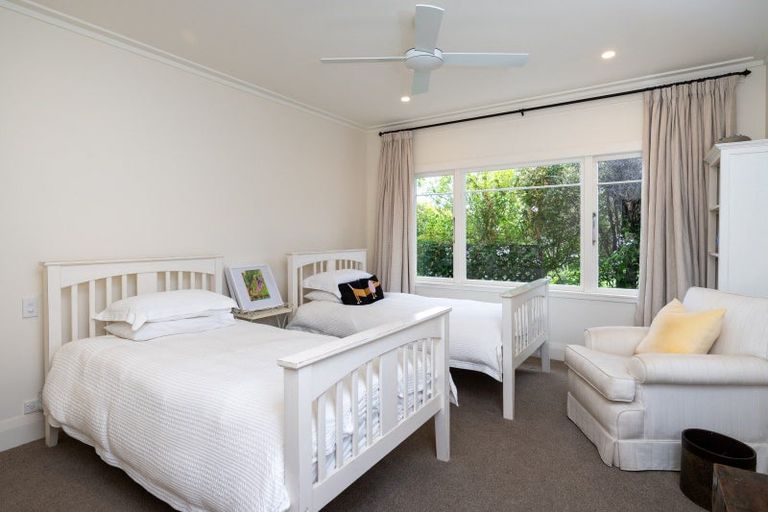 Photo of property in 30 Tauroa Road, Havelock North, 4130