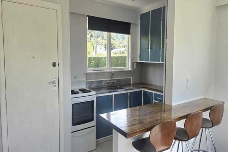 Photo of property in 46 York Street, Picton, 7220