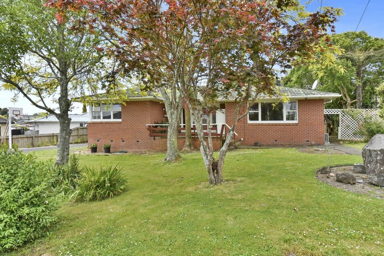 Photo of property in 27 Clark Road, Pahurehure, Papakura, 2113