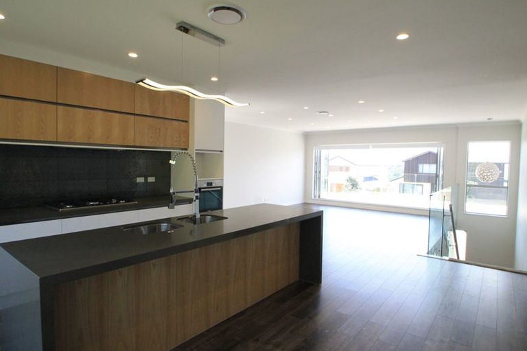 Photo of property in 50 Headland Drive, Long Bay, Auckland, 0630