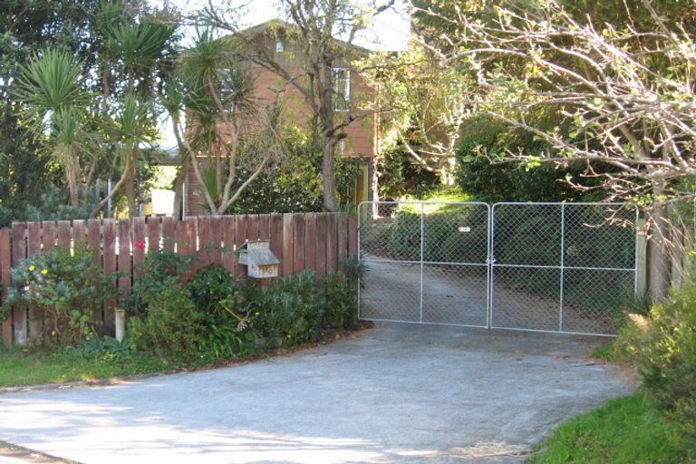 Photo of property in 90 Lord Street, Stokes Valley, Lower Hutt, 5019