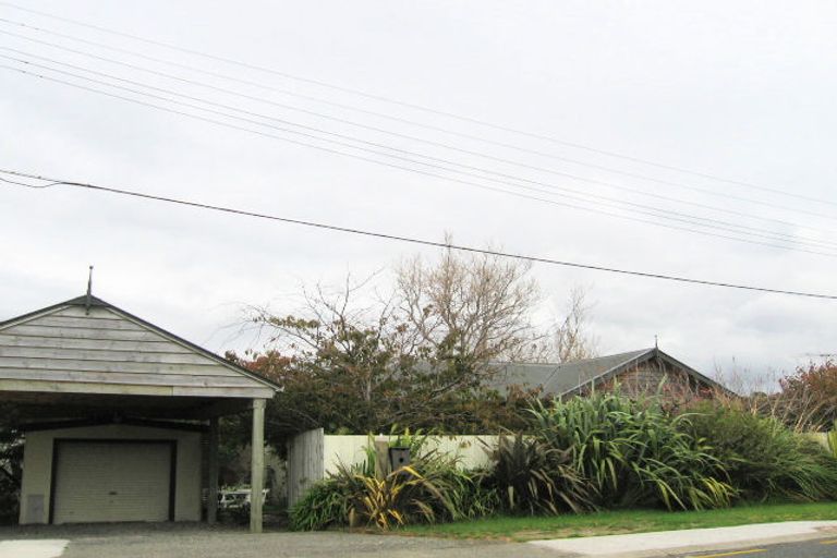 Photo of property in 75 Bluegum Road, Paraparaumu Beach, Paraparaumu, 5032