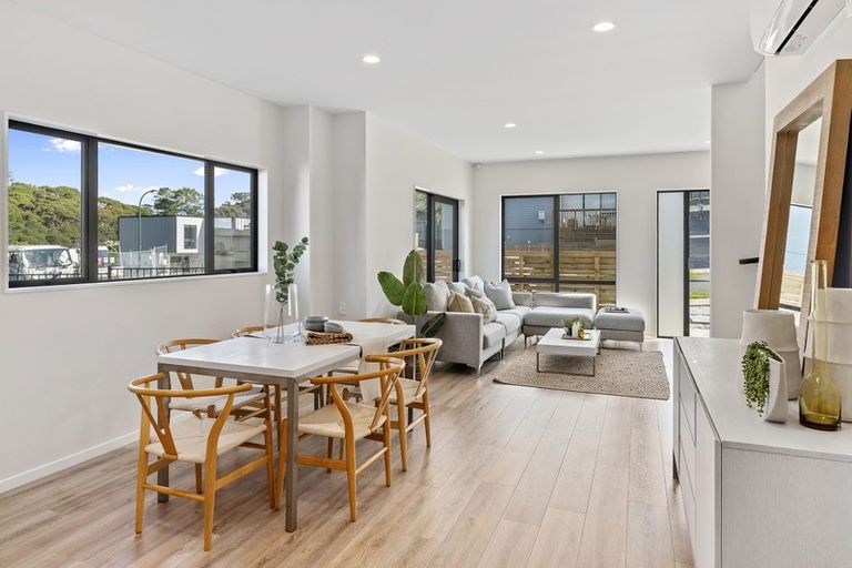 Photo of property in 20 Waka Street, Albany Heights, Auckland, 0632