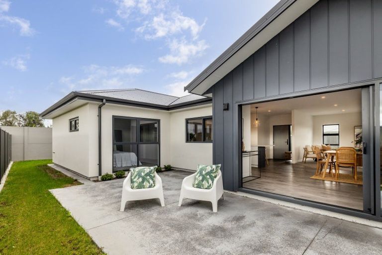 Photo of property in 24 George Yee Place, Taradale, Napier, 4112