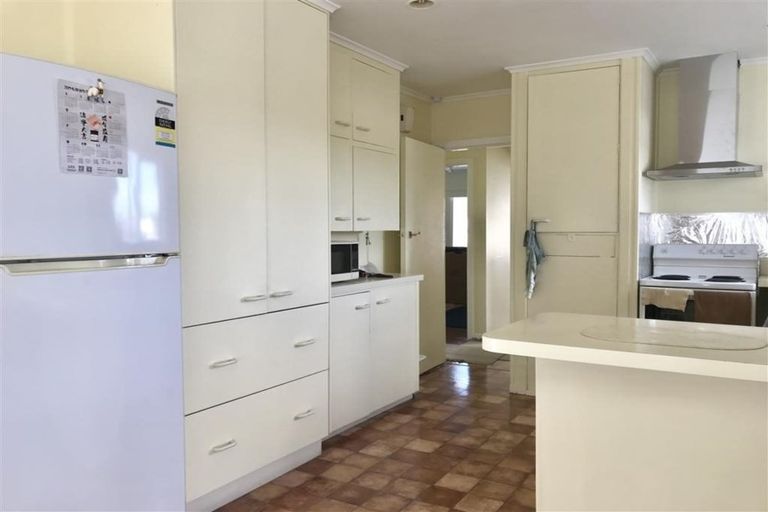 Photo of property in 1/78 College Road, Northcote, Auckland, 0627