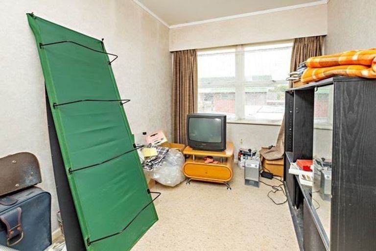 Photo of property in 2/18 Duke Street, Papakura, 2110