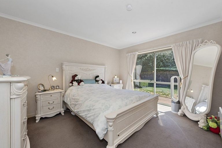 Photo of property in 18 Nielsen Gardens, Rototuna, Hamilton, 3210