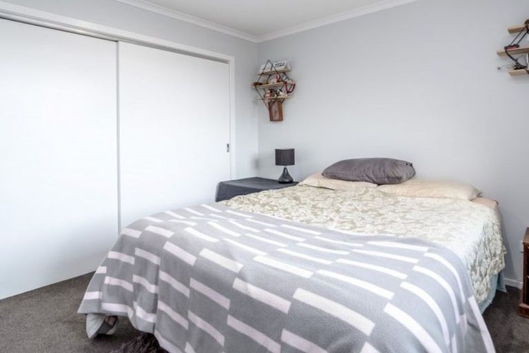 Photo of property in 4 Tarata Grove, Lansdowne, Masterton, 5810