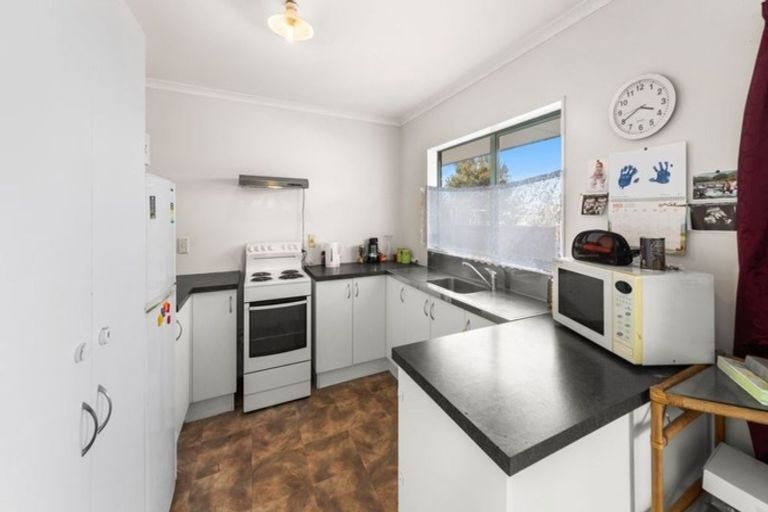 Photo of property in 1/11 Solveig Place, Randwick Park, Auckland, 2105