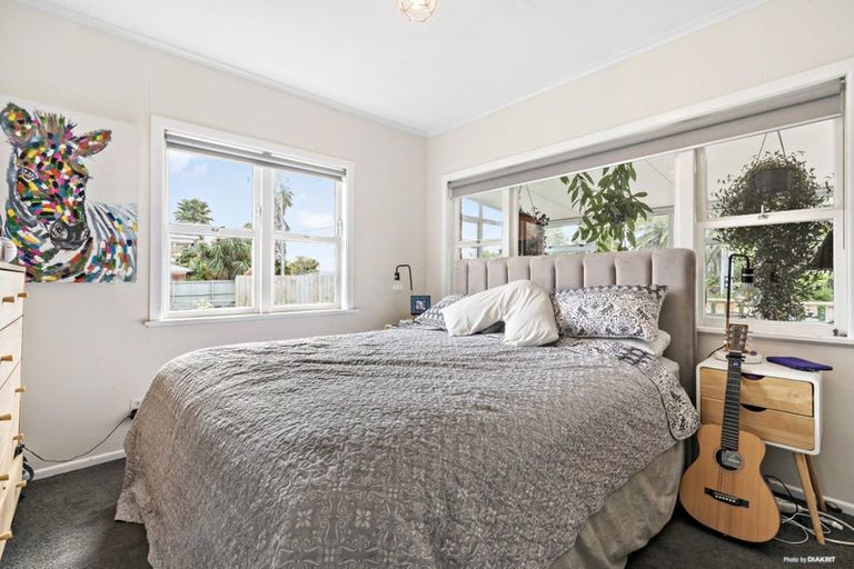 Photo of property in 16 Campbell Place, Papakura, 2110