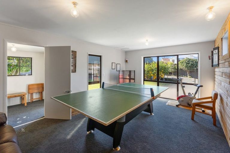 Photo of property in 21 Hurunui Street, Waikanae, 5036
