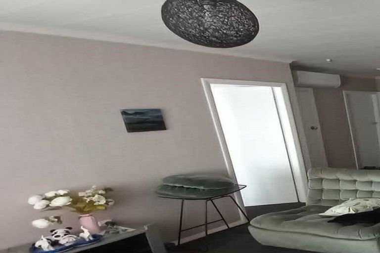 Photo of property in 3/6 Russell Street, Feilding, 4702