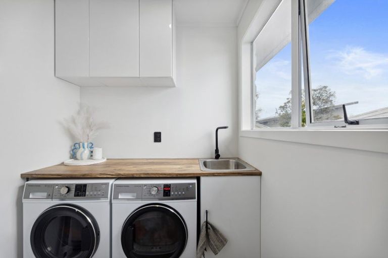 Photo of property in 15 Frederick Street, Two Mile Bay, Taupo, 3330