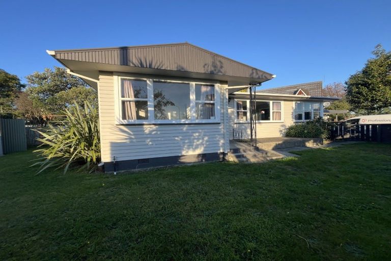 Photo of property in 1 Dampier Avenue, Awapuni, Palmerston North, 4412