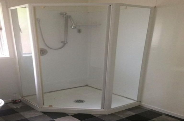 Photo of property in 1/73 Spinella Drive, Bayview, Auckland, 0629