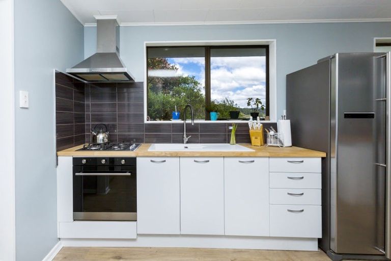 Photo of property in 11 Roband Crescent, Brown Owl, Upper Hutt, 5018