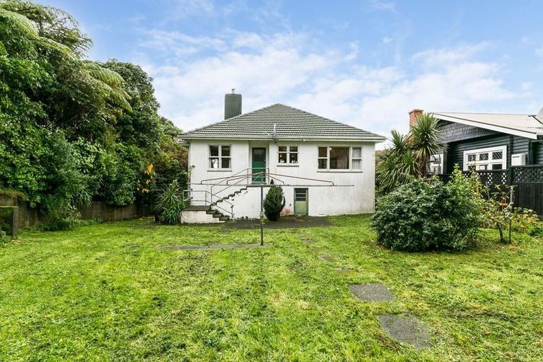 Photo of property in 54 Beauchamp Street, Karori, Wellington, 6012