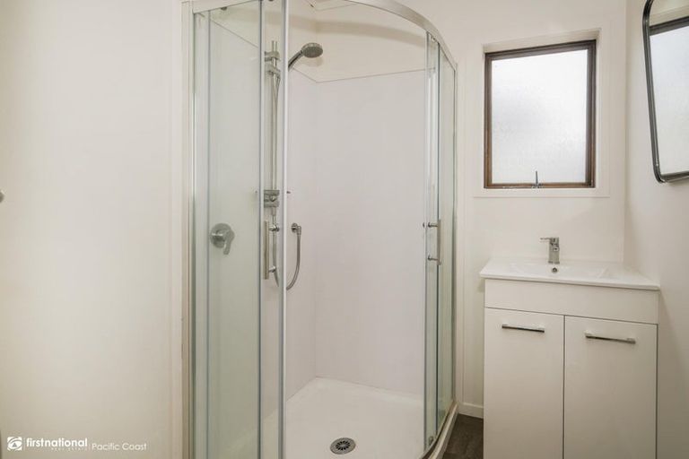 Photo of property in 1 Norfolk Place, Tairua, 3508