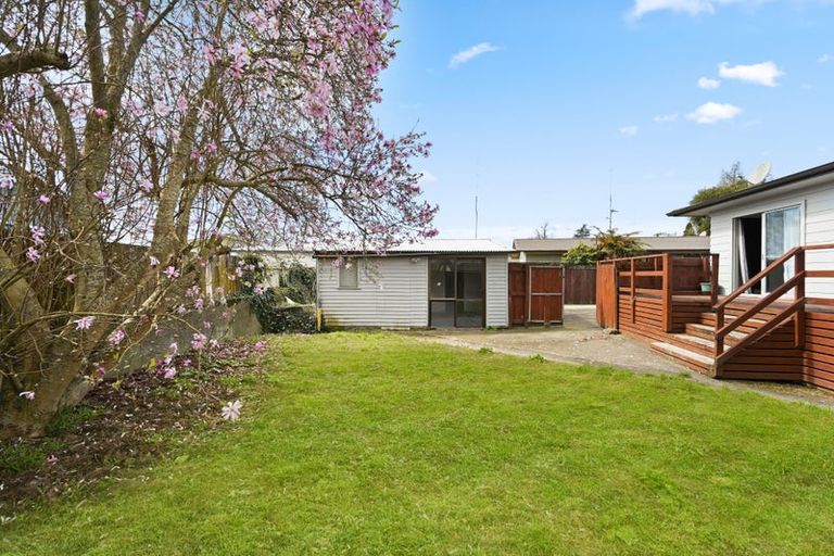 Photo of property in 14 Filmer Place, Melville, Hamilton, 3206