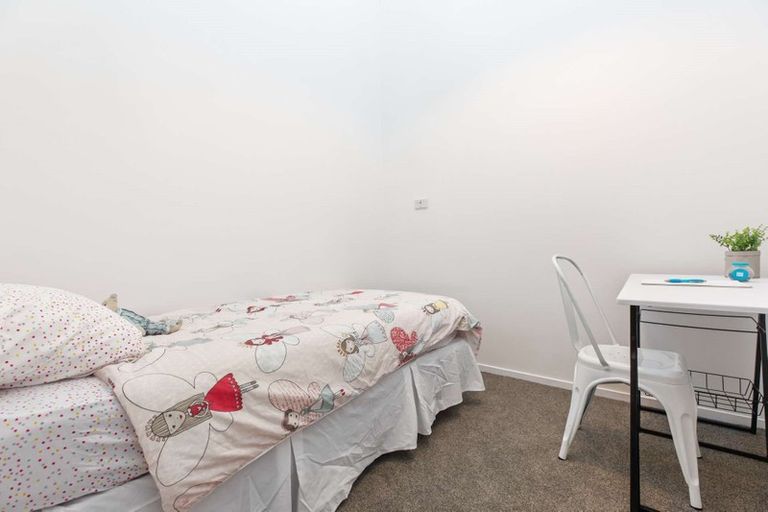 Photo of property in 1/35 Swanson Road, Henderson, Auckland, 0610