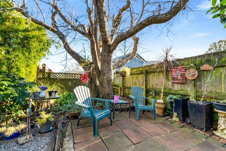 Photo of property in 1/21 Roband Crescent, Brown Owl, Upper Hutt, 5018